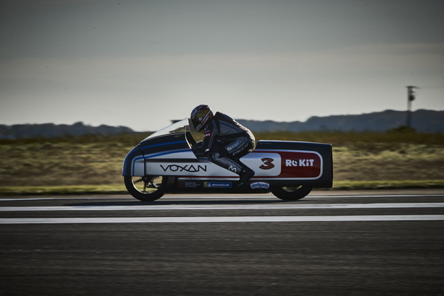 VIDEO: 408 km na sat električnim motociklom