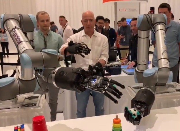 VIDEO: Bezos demonstrirao robotske ruke visoke preciznosti