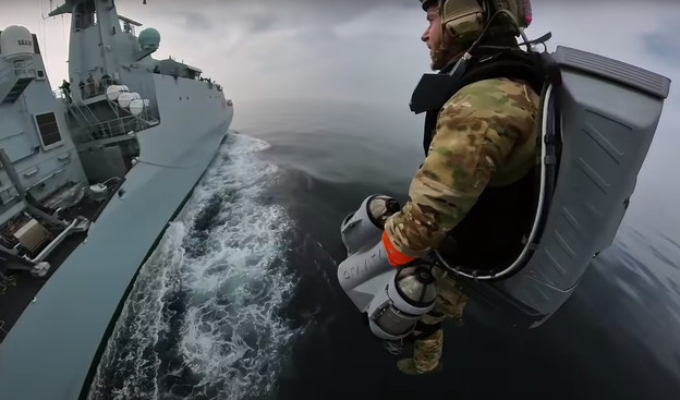 VIDEO: Mornarica testira Iron Manov jet suit