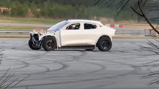 VIDEO: Mustang Mach-E modificiran za driftanje