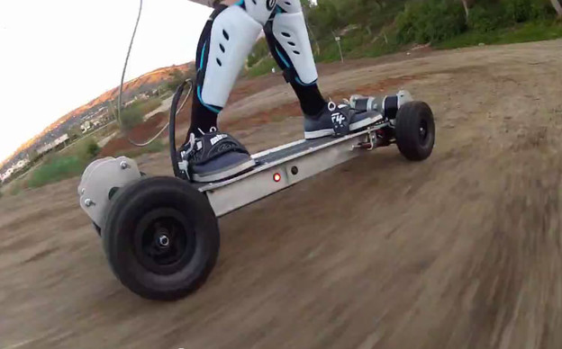 VIDEO: Skateboard ubrzava od 0-45 km/h za 1,9 sekundi