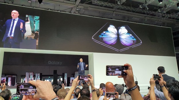 Galaxy Fold kreće u prodaju a dolazi i 5G inačica