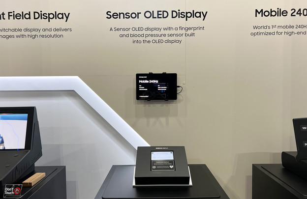 Samsungov OLED ekran čita otiske i mjeri krvni tlak