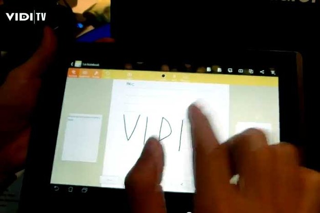 Video: Demonstracija Asus Padfonea za Vidi