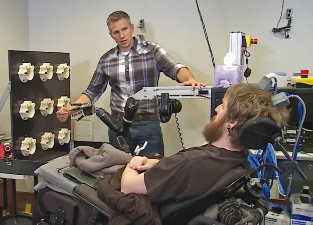 VIDEO: Robotska protetska ruka osjeća dodir